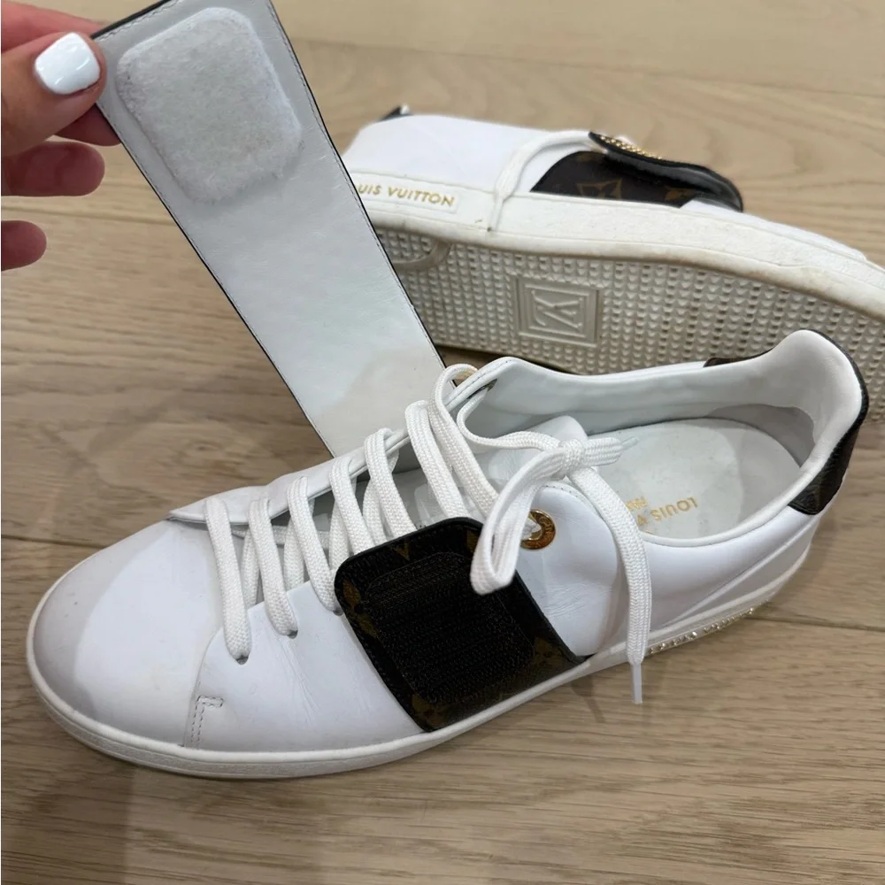 Louis Vuitton White and Brown Sneakers Sleek Minimalist Design - Picture 8 of 8